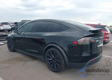 2022 Tesla Model X Dual Motor All-Wheel Drive z USA, uszkodzony, nr VIN 7SAXCBE58NF328641